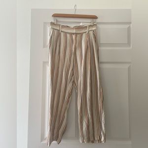 Free People- 55% linen 45% rayon striped pants 3/4 length. Size 0